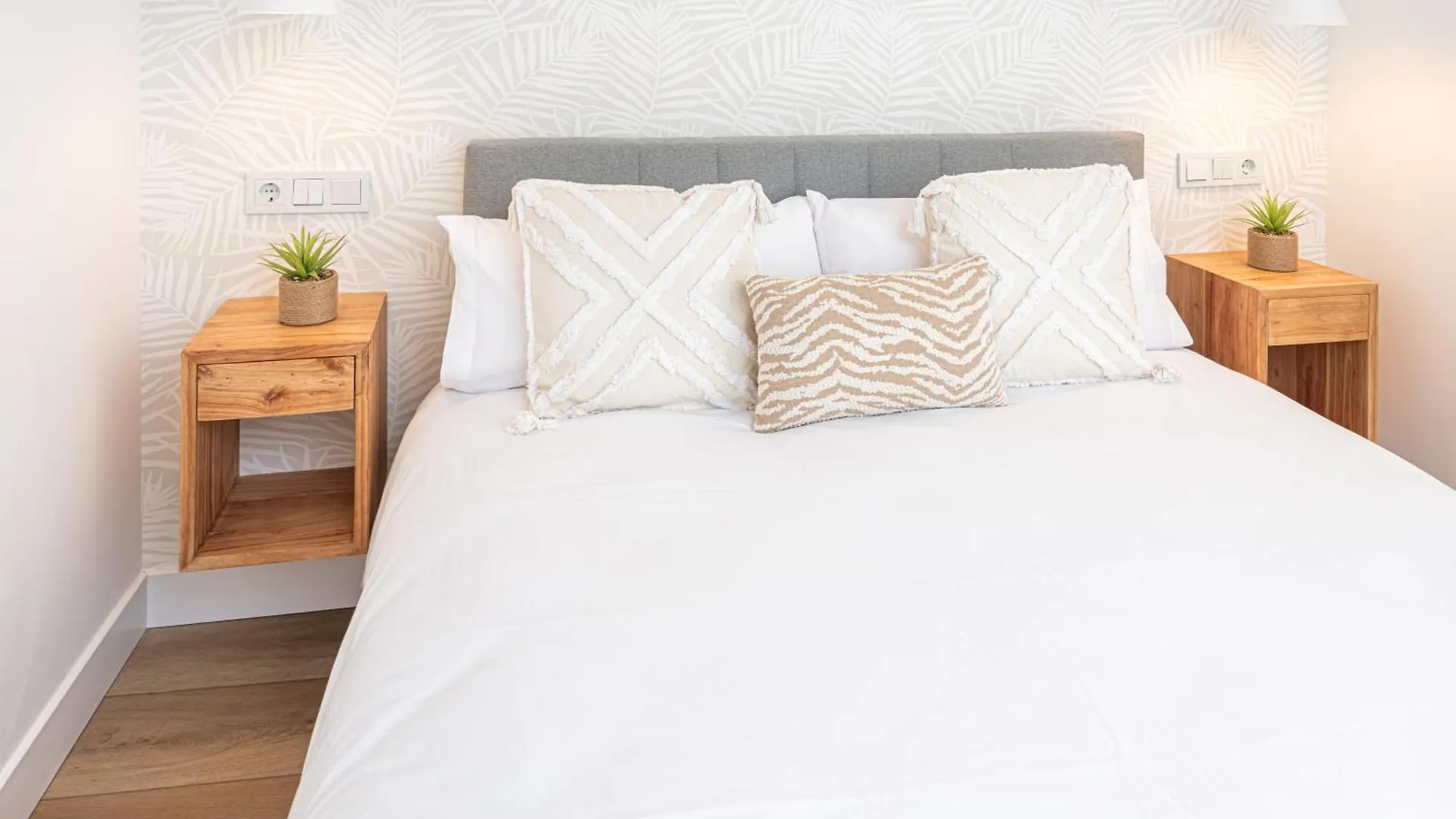 Apartment Wintowinrentals Goleta Suites 0B Malaga