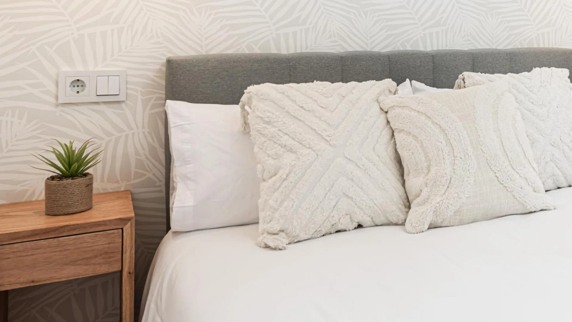 Wintowinrentals Goleta Suites 0B Malaga