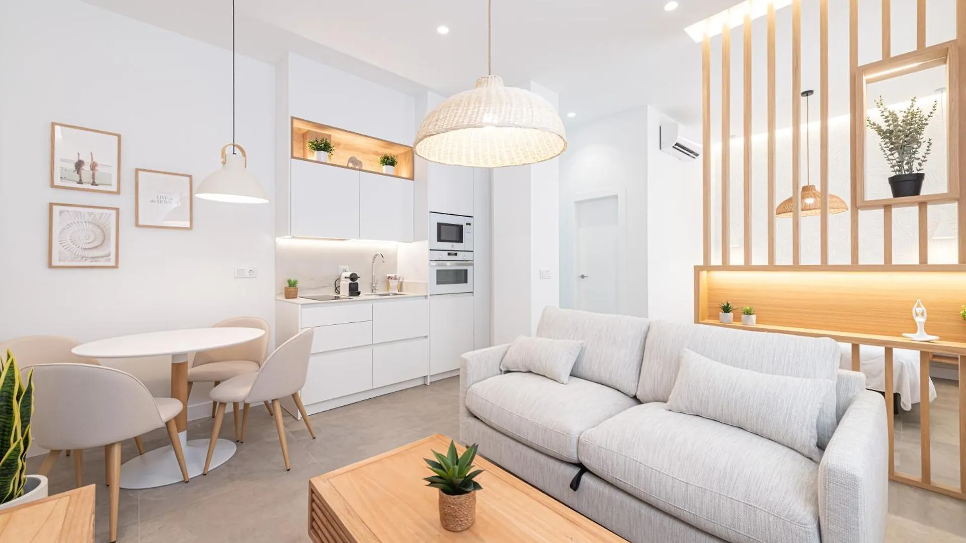 Wintowinrentals Goleta Suites 0B Málaga 0*,