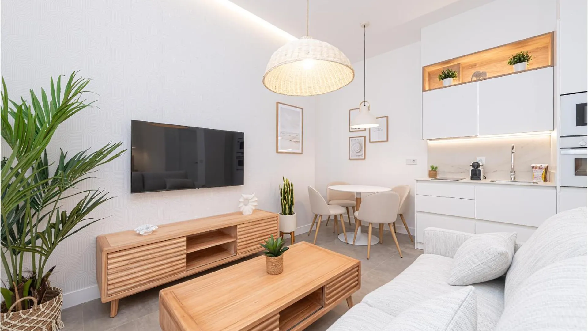 Wintowinrentals Goleta Suites 0B Málaga 0*,